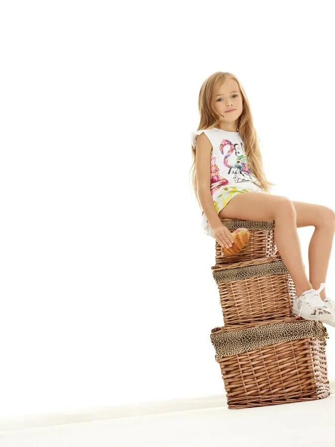 Ls less. Бд компани лс исланд. Еаст блог лс лэнд. Купальник на лямках для девочки. Frz.