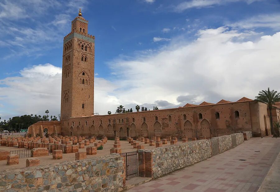 Марракеш банкетный зал марракеш. Банкетный зал маракеш дербент. Марракеш дагестан банкетный зал. Марракеш зал в махачкале. Кафе марракеш дербент.