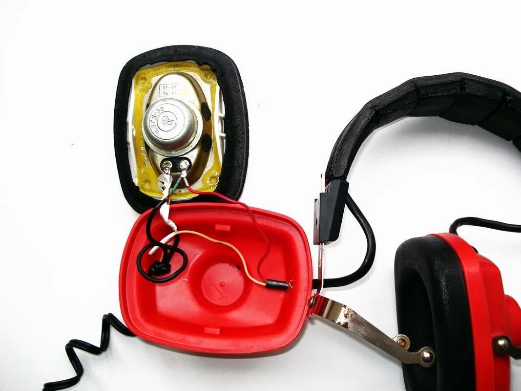 Наушники сатурн тдс 6. Наушники тдс-22. Наушники тдс характеристики. Наушники электроника тдс-14. Советские наушники тдс-3.