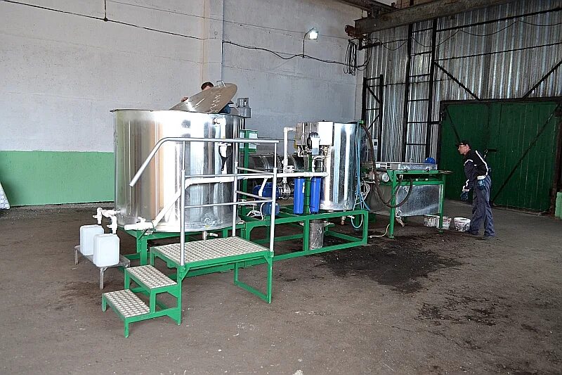 минеральные удобрения на конвейере. оборудование для производства удобрений. гранулятор для минеральных удобрений. производство удобрений дюссельдорф al. оборудование для переработки навоза крс.