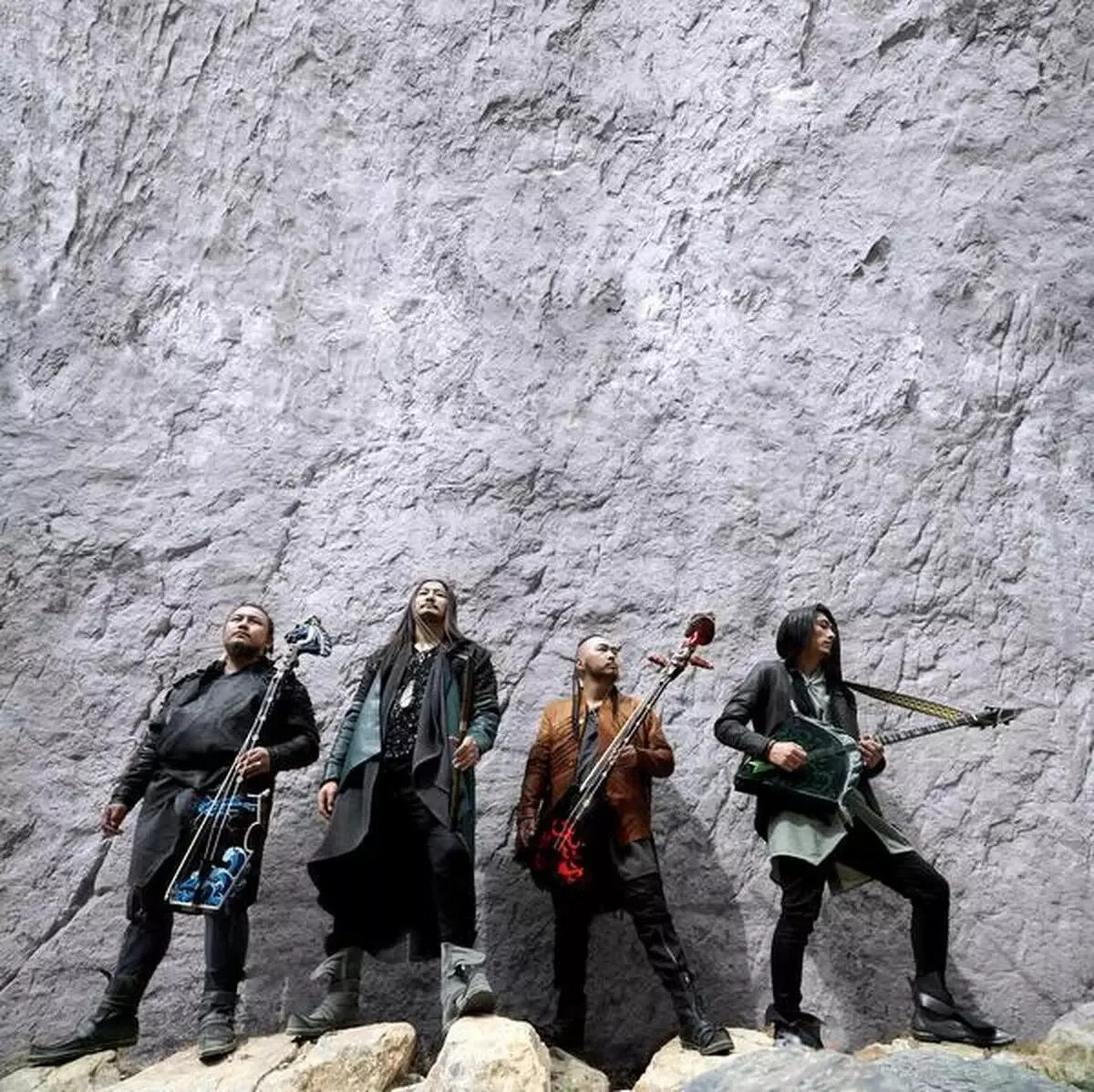 Рок слушать mp3. Монгольская рок группа the hu. Группа ху Монголия. Группа the hu альбомы. Wolf Totem группа.
