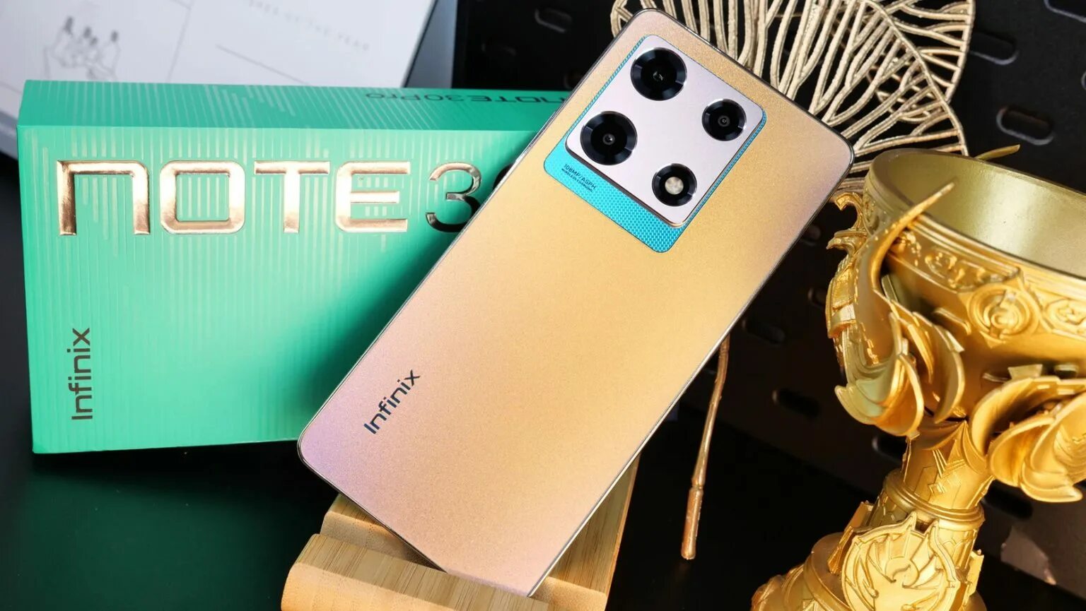 Infinix note 30 купить спб. Смартфон Infinix Note 30. Infinix Note 30 Pro. Infinix Note 30 Pro чехол. Infinix Note 30 коробка.