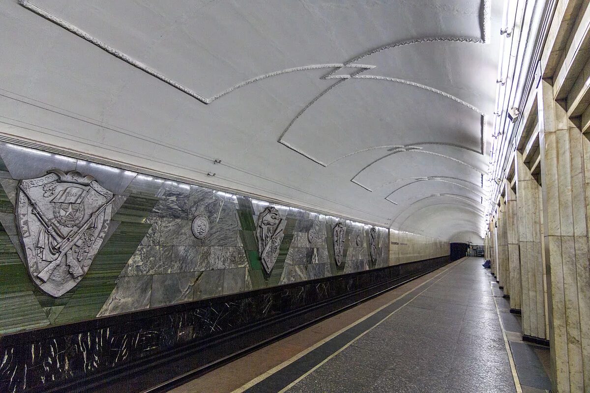 Станция семеновская москва. Станция метро сталинская. Станция метро семеновская москва. Станция семеновская. Станция метро семеновская москва.