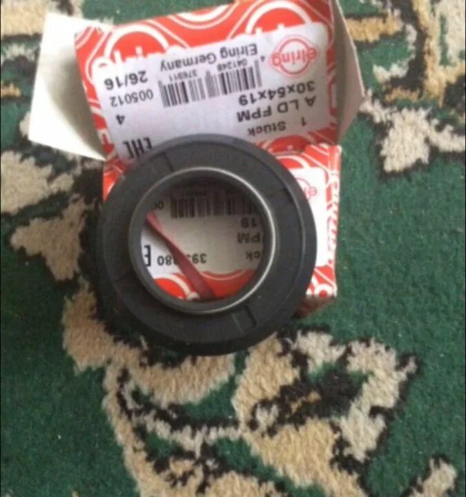 Сальник распредвала вольво хс90. Сальник volvo арт. Сальники распредвалов на volvo s40. Сальник коленвала передний вольво s60. Сальник распредвала вольво.