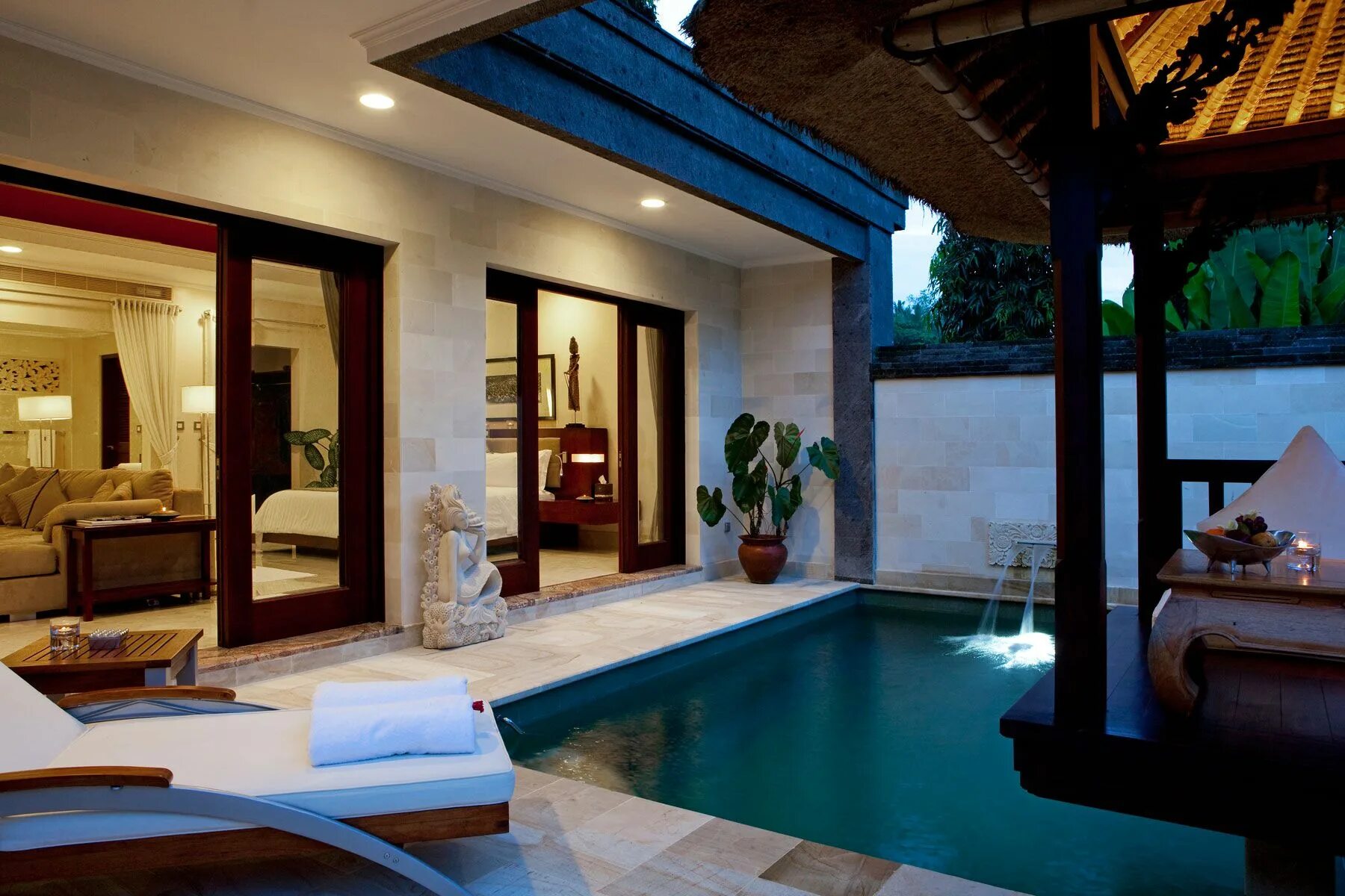 Bedroom pool. Вилла на Бали. Поол вилла Бали. Бали виллы интерьер Bali. Viceroy Bali 5.