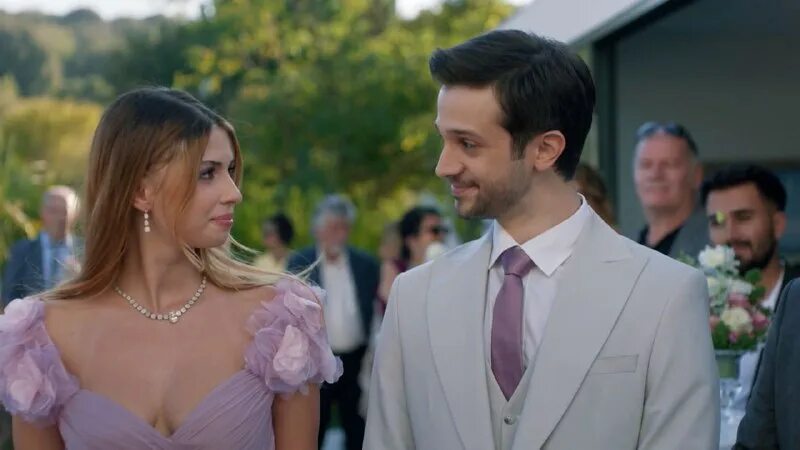 совершенно другой турецкий иви