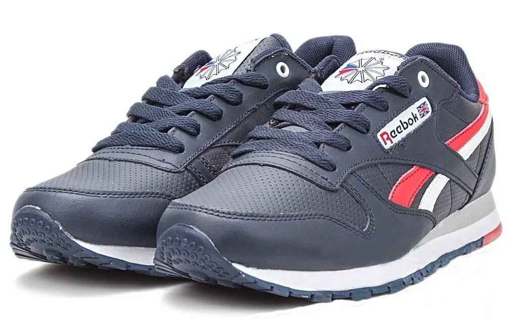 Кроссовки мужские купить липецк. Reebok Classic Classic. Reebok Classic Leather. Reebok Classic Classic Leather. Reebok Classic Leather Blue.