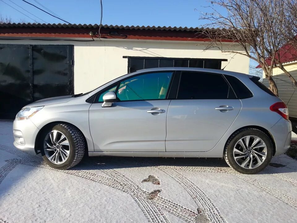 Диски на ситроен с4 хэтчбек. Citroen c4 диски r17. Citroen c4 на 17 дисках. Citroen c4 b7 диски r16. Диски Ситроен c4 ds4 r17.