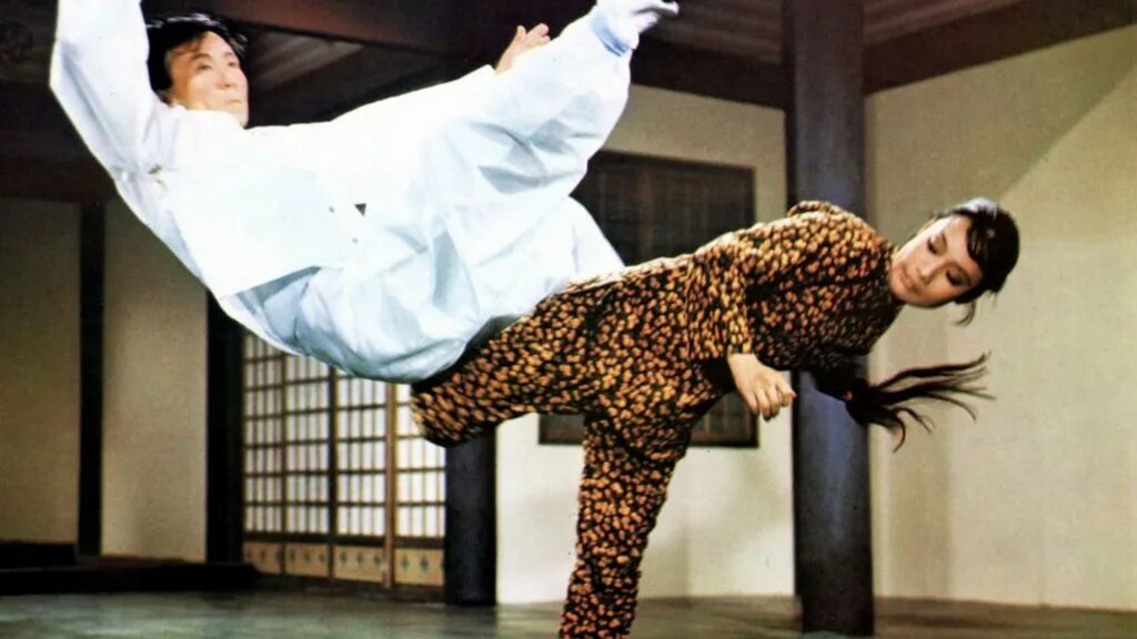 Леди кунг фу. Леди кунг фу1972 г. Angela mao ying. Леди кунг фу. Леди кунг фу.