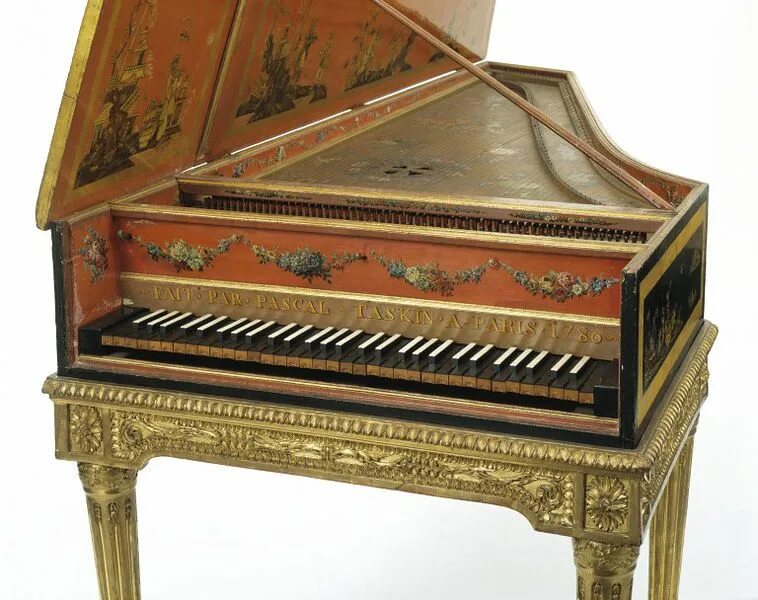 Клавесин звучание. Чембало музыкальный инструмент. Клавесин 18 века. Клавесин музыкальный инструмент. Клавис музыкальный инструмент.