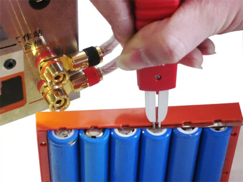 Сварка литий ионных аккумуляторов 18650. Сварка литиевых аккумуляторов. Точечная сварка для аккумуляторов 18650. Точечная сварка li-on 18650. Точечная сварка для аккумуляторов 18650.