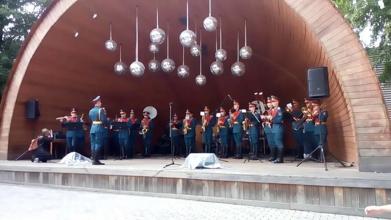 Военный образцовый оркестр почётного караула. Образцовый военный оркестр почётного караула Московского гарнизона. Духовой оркестр Московского гарнизона 1945. Оркестр Московского гарнизона. Марш прощание славянки образцовый военный оркестр