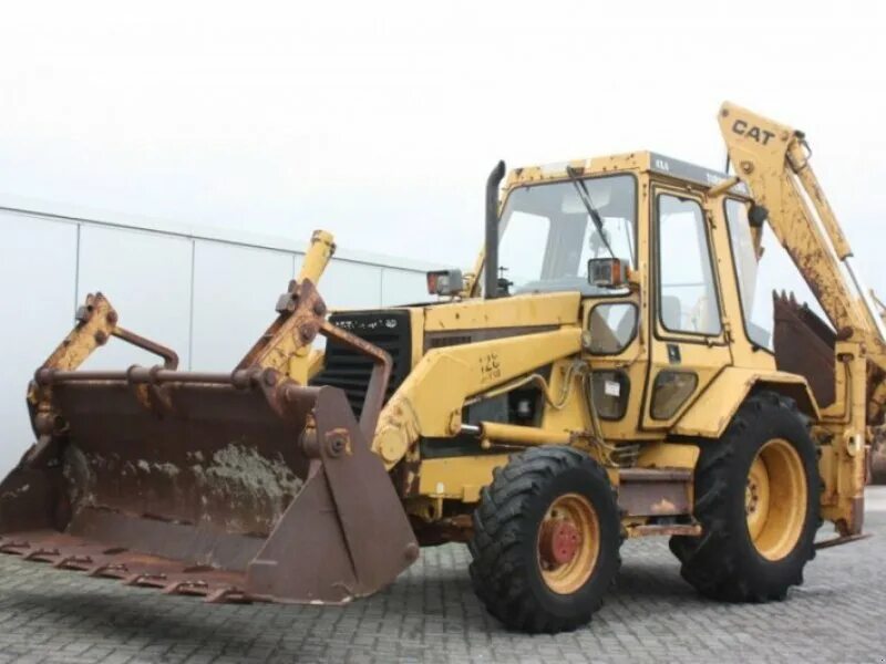 Cat 428. Cat 428