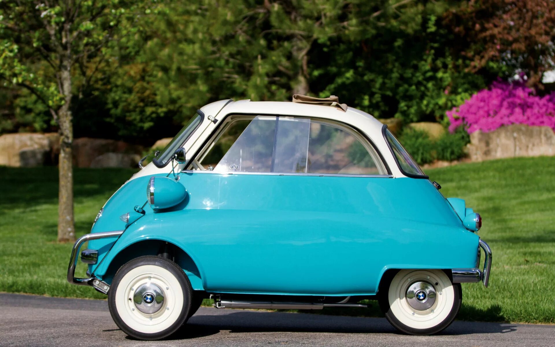 BMW Isetta. БМВ Изетта 300. BMW Isetta 1957. BMW Isetta 300 синяя.