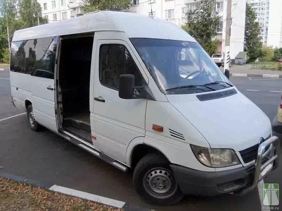 Купить мерседес спринтер бу авито в россии. Mercedes-Benz Sprinter 2003. Мерседес Sprinter 2003. Mercedes Sprinter 2002 пассажирский. Микроавтобусы Додж Спринтер 2003.