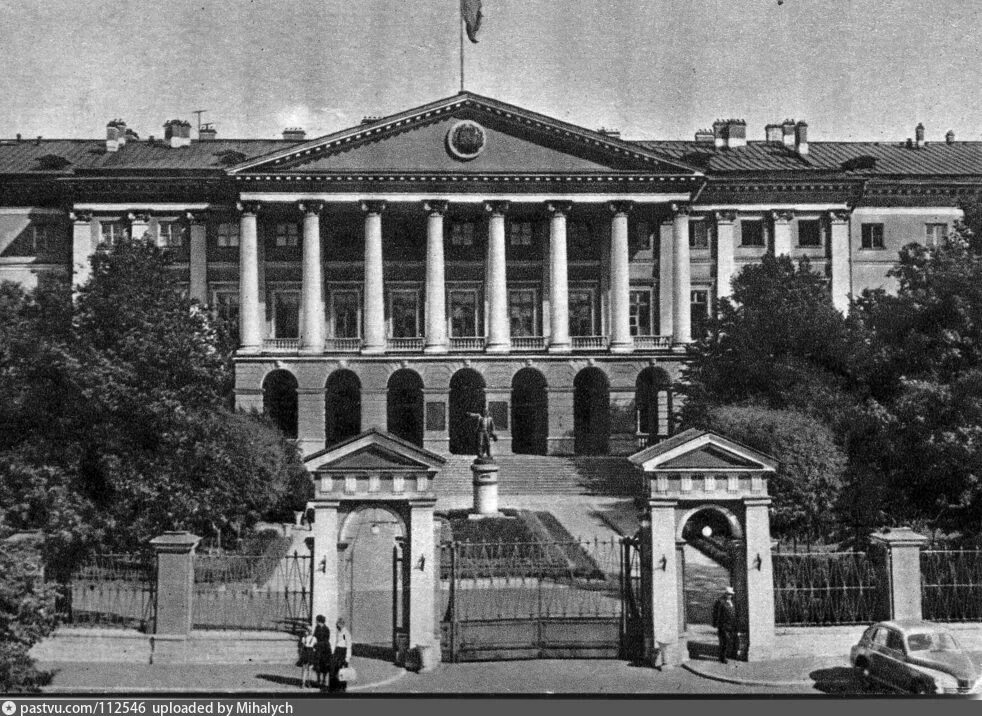 Институт благородных девиц 1764. Смольный институт благородных девиц при екатерине 2. смольный институт в петербурге,1764. институт благородных девиц при смольном монастыре в петербурге. смольный институт благородных девиц 18 век.