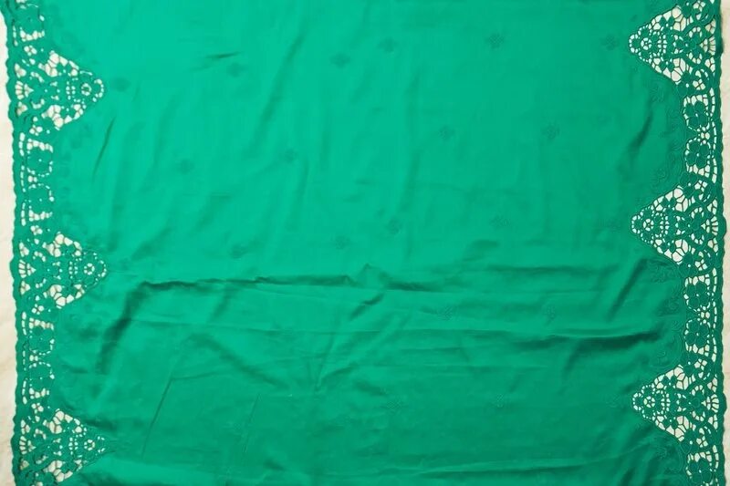 Шитье зеленое. Шитье ткань зеленый. Кружево хлопковое зеленое. Ткань шитье зеленого цвета.