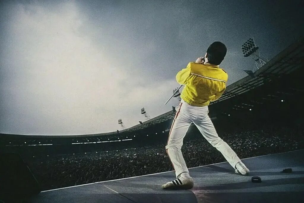 Фредди Меркьюри Wembley. Freddie Mercury Wembley 1986. Queen Wembley 1986. Queen Live at Wembley Stadium 1986. Квин стадион уэмбли