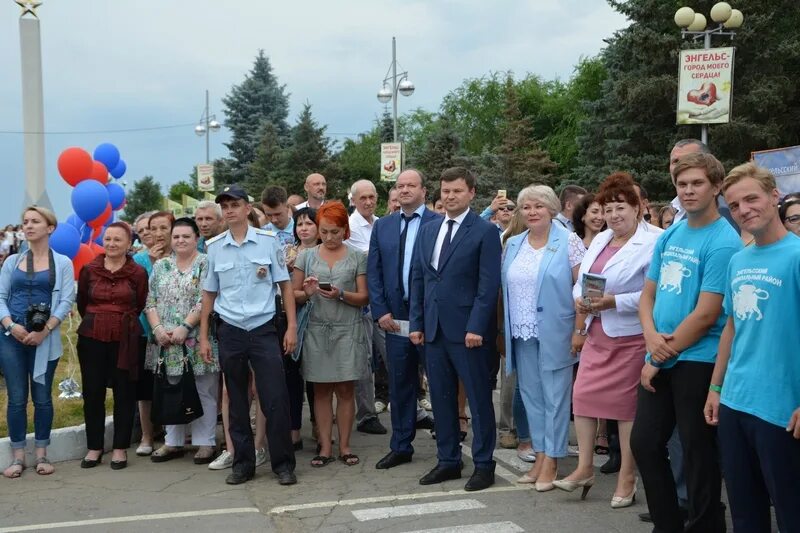 Сегодня в энгельсе по часам. Горэлектросеть Энгельс. Вести Энгельс. Энгельс 1 новости.