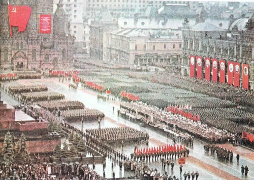 Парад победы состоялся. Первый парад Победы 24 июня 1945 года. Парад 1945г на красной площади. Великая Отечественная война парад Победы 1945. Исторический парад Победы 1945.