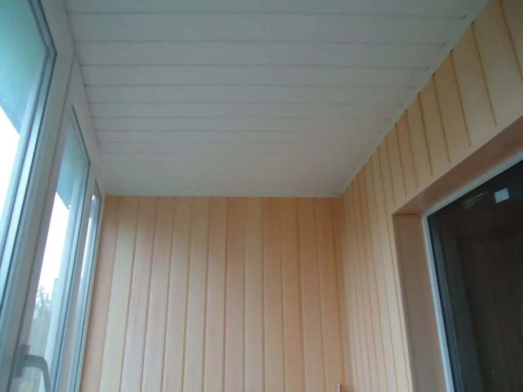 Пластиковая вагонка. Пластиковая вагонка. Вагонки пластиковые для стен для внутренней отделки. Пластиковая вагонка для внутренних работ. Вагонка пвх белая premium толщина 8мм, ширина 10.