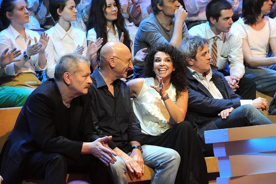 новая волна 2011. новая волна в юрмале 2008. алсу и валерий меладзе. алсу новая волна 2002. детская новая волна 2011 алсу.