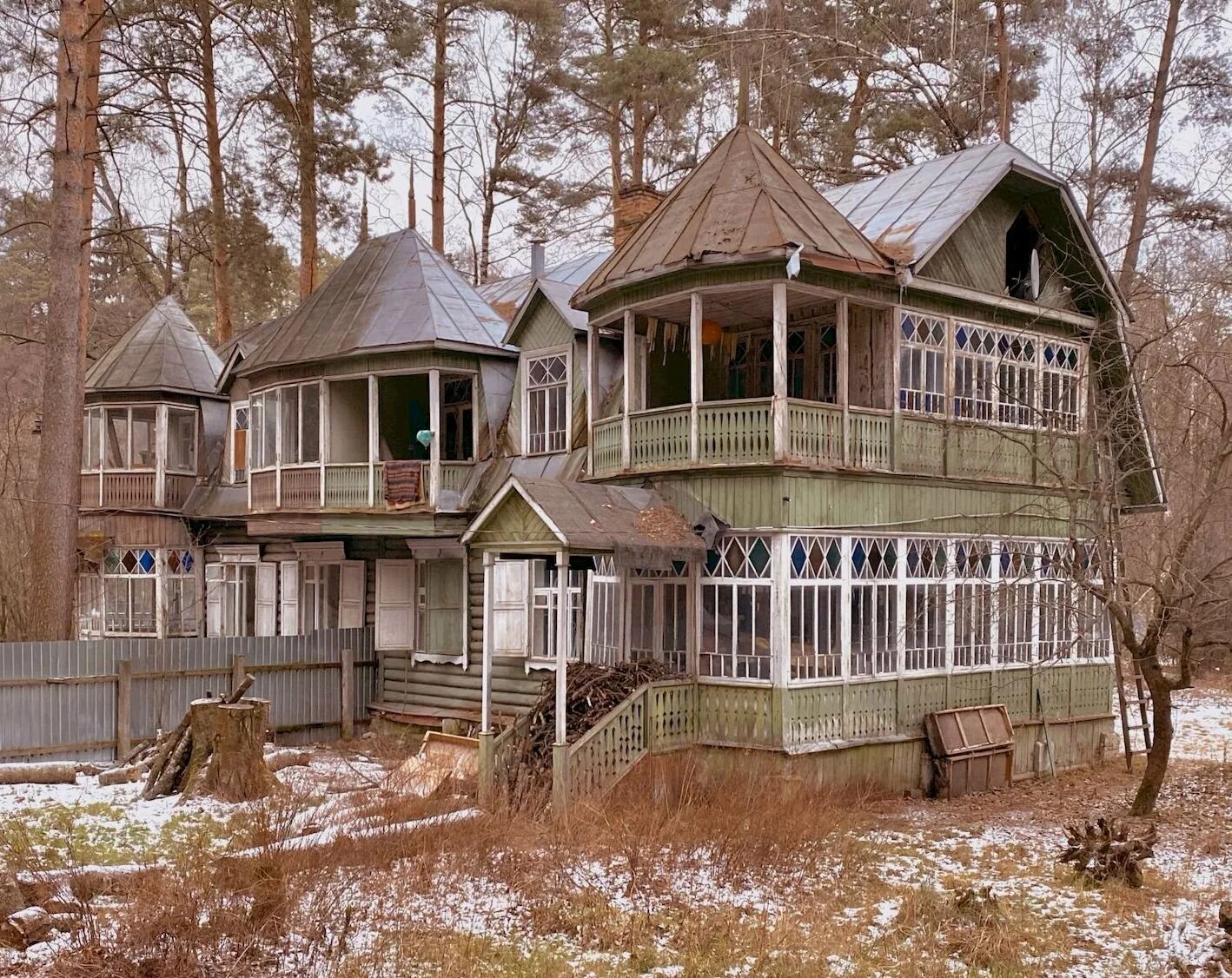 Дача сергея эйзенштейна в кратово. Дача сергея эйзенштейна в кратово. Красивые дачи в подмосковье. Старые дачные поселки. Старые дачные поселки.