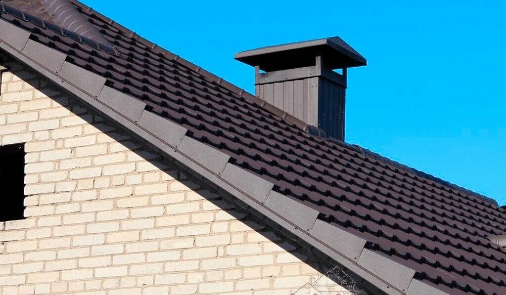 Сегментная торцевая планка. Торцевая планка ral3005 бордо. Планка торцевая гранд лайн 80х100. Торцевая планка ral 7024. Металлочерепица фронтонная планка.