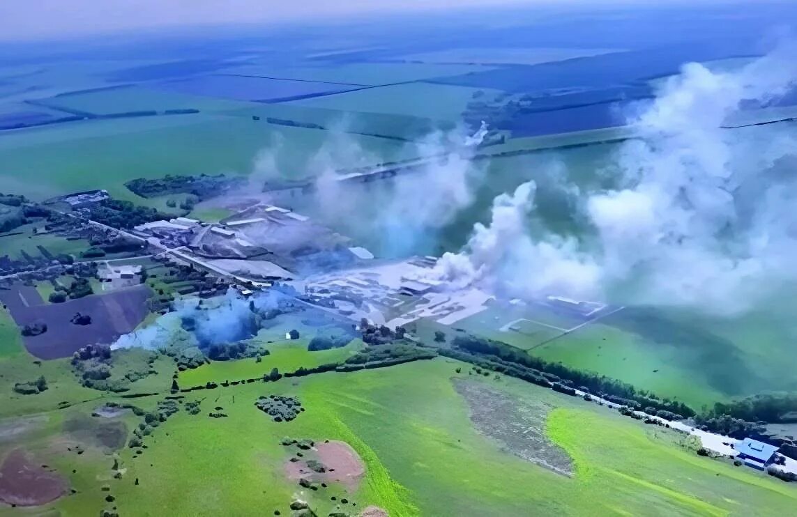 Нападение на белгородскую область со стороны. Грайворон бомбят. Рейд в Белгородской области 2023. Украинская граница с Белгородской областью. ВСУ обстреляли Белгород.