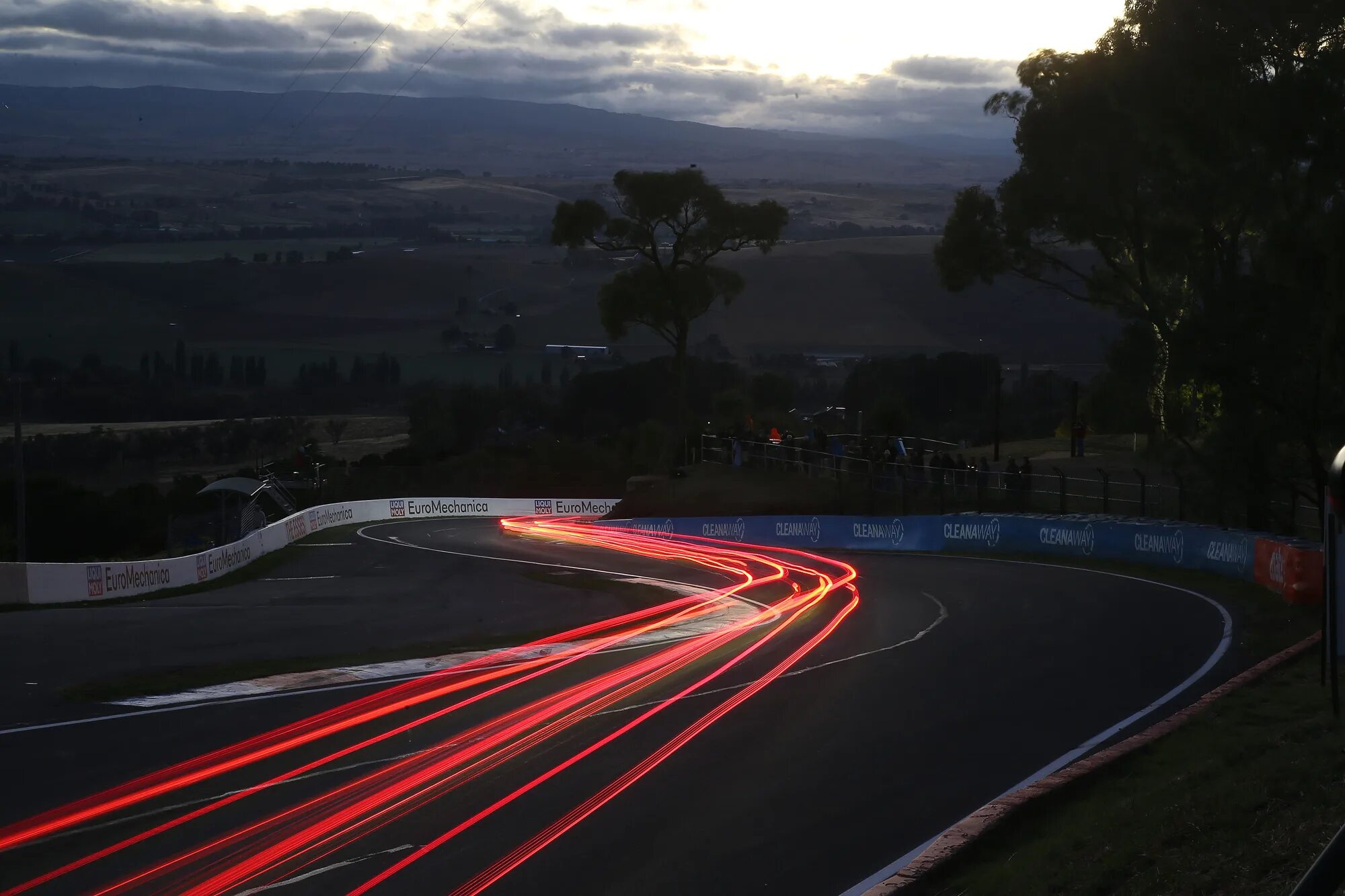 Плавные треки. Батерст трасса. Mount Panorama трасса. Батерст трасса гоночная.