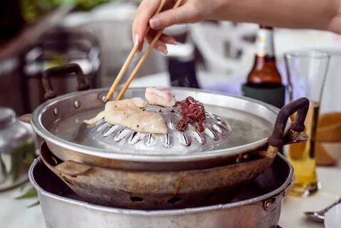 чаще всего ее называют "hot pot", что переводится как "горяч...