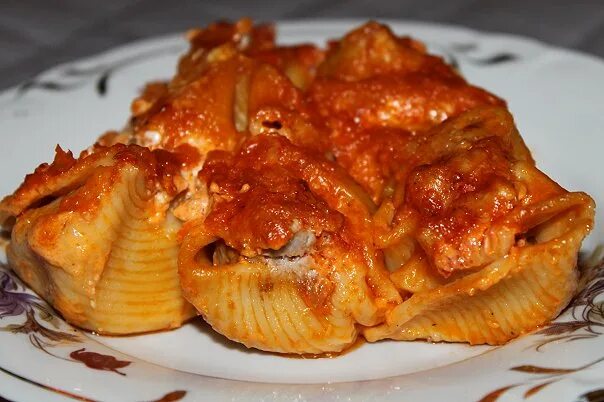 Ракушки в томатном соусе. Каннеллони ракушки. Ракушки с мясом. Паста ракушки фаршированные. Паста ракушки.