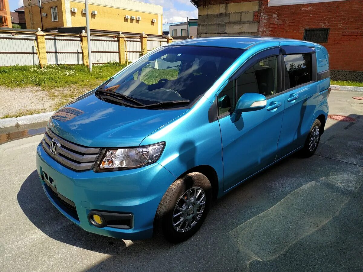 Хонда Фрид 2013. Хонда Спайк 2013. Honda freed Spike 2018.