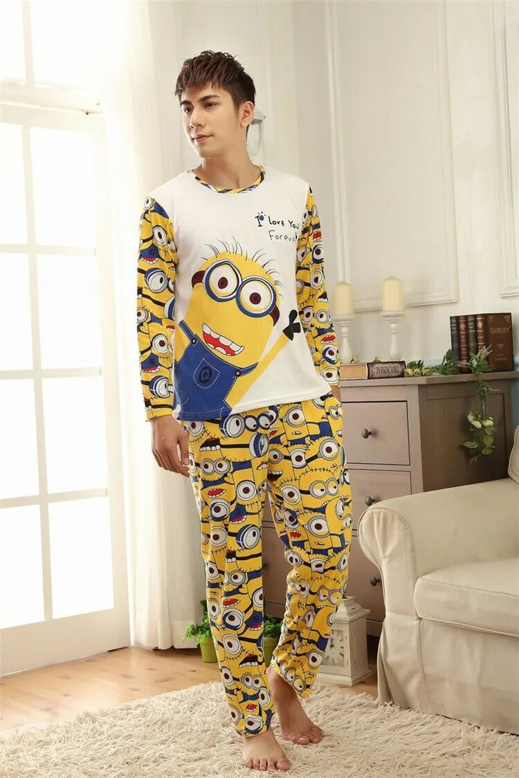 Пижама мужская веселая. Пижама мужская. Мужчина в пижаме. Пижама спанч боб. Ночные пижамы для девушек.