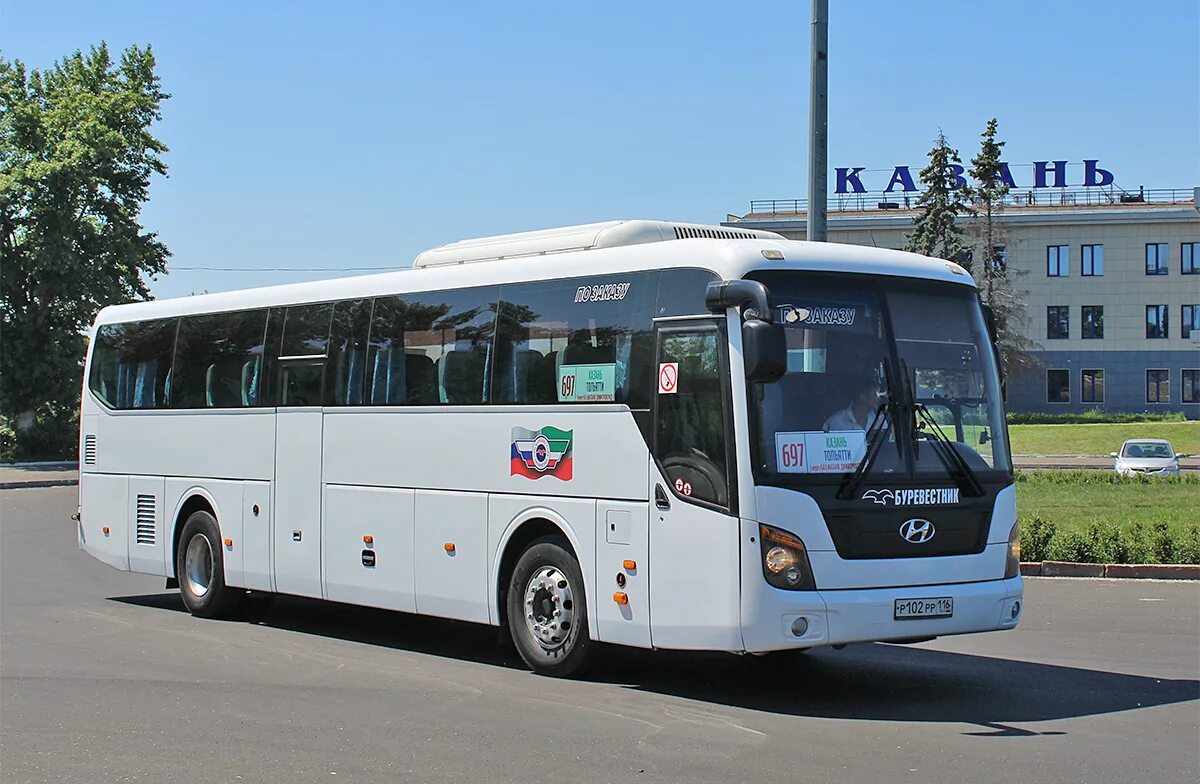 Автобус казанский автовокзал. Автобус Буревестник Казань Тольятти. Автобус Хендай Юниверс Space Luxury Татарстан. Hyundai Universe Буревестник. Hyundai Universe Space Luxury Казань Уфа.