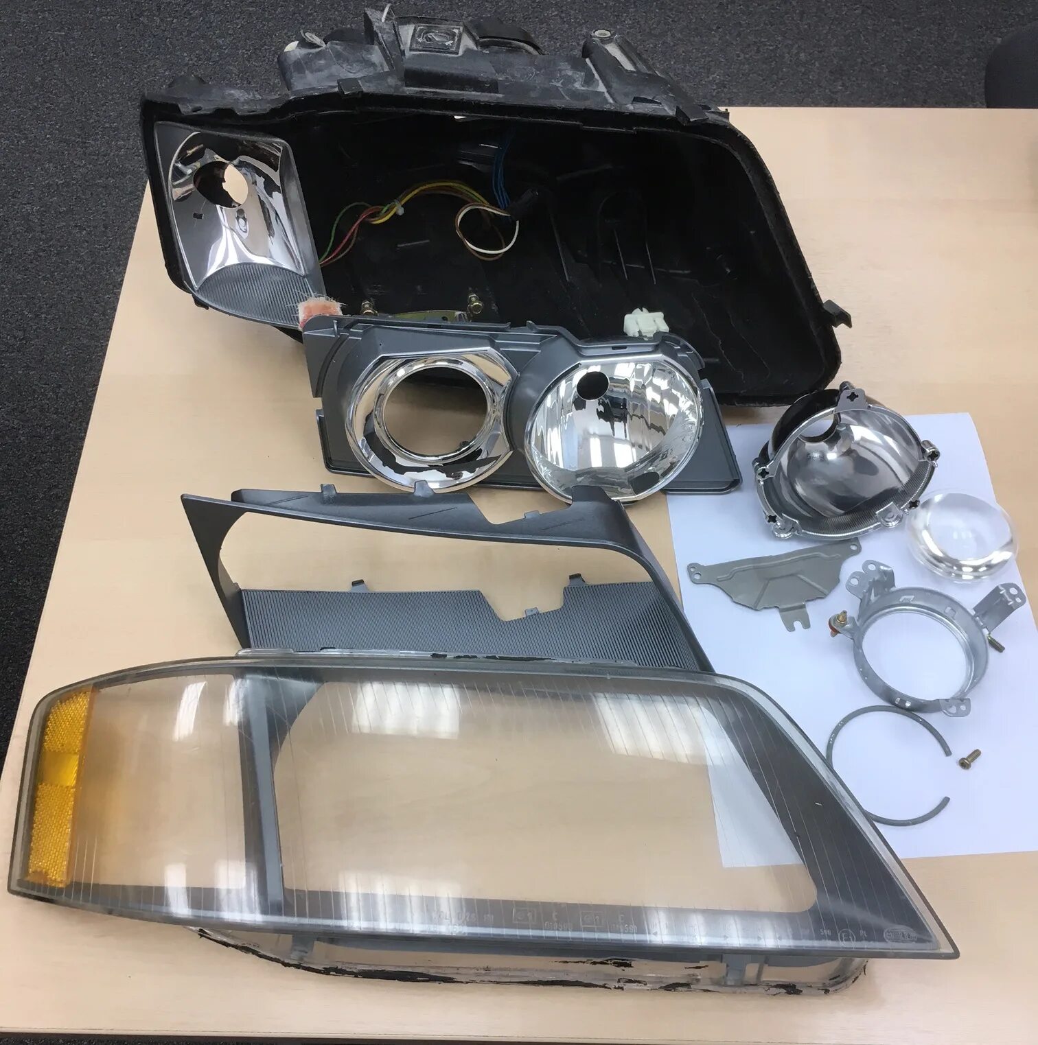 Замена потрохов фары дорестайл на рестайл Audi A6C5 1998 - Сообщество "DRIVE2 Au