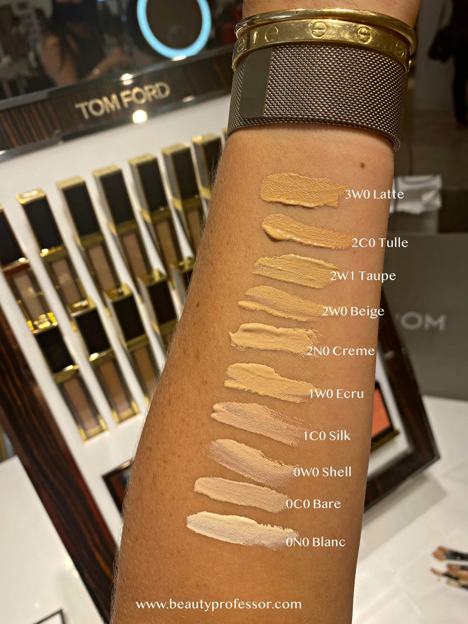 Tom ford traceless soft matte concealer. Tom ford shade and illuminate. том форд тональный крем shade illuminate 1.1 warm sand. om ford консилер emotionproof concealer. консилер том форд shade and illuminate отзывы.