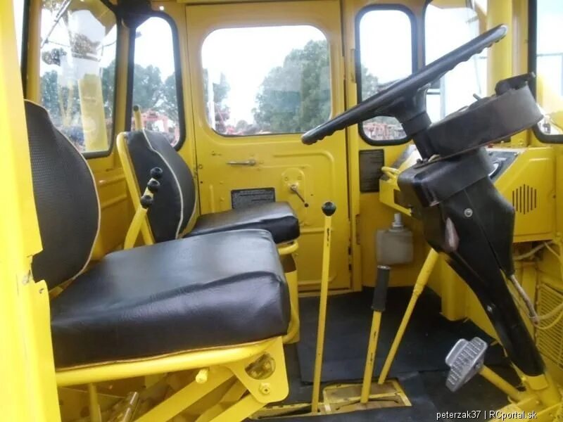 Кировец к 701 кабина. Трактор кировец к 744 р 3. Кабина кировец к 744 р3. Трактор кировец к-525 кабина. Кировец к7м кабина.