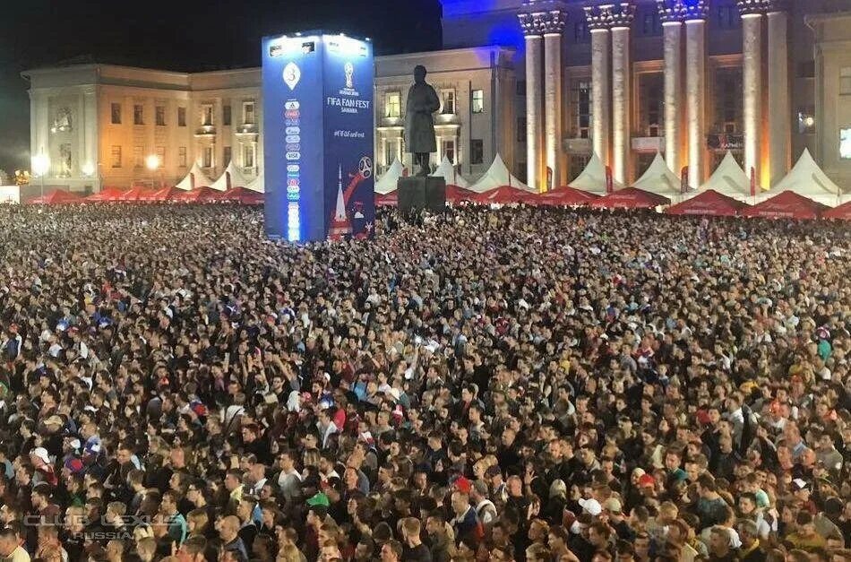 20000 человек. Казахстан люди. Пять тысяч человек. Митинг на проспекте академика сахарова. 20 тысяч человек.