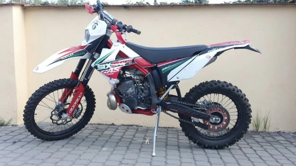 Gas gas ec 200. Gas gas 200. Gas gas ec 200. Gas gas 200. Gas gas ec 200 1998.