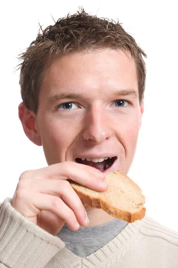 Человек есть хлеб. Мужчина ест хлеб. Человек хлеб. Мужчина ест бутерброд. Мужчина с хлебом.