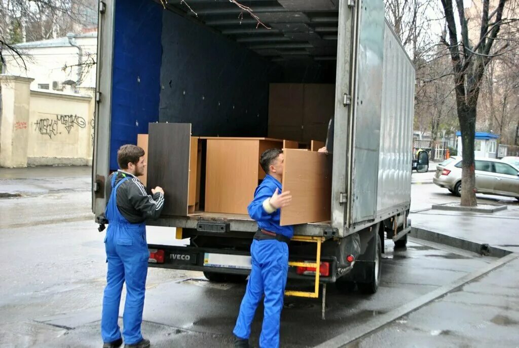 упаковка мебели. перевезти рабочих. переезд. перевезти рабочих. везем нн.