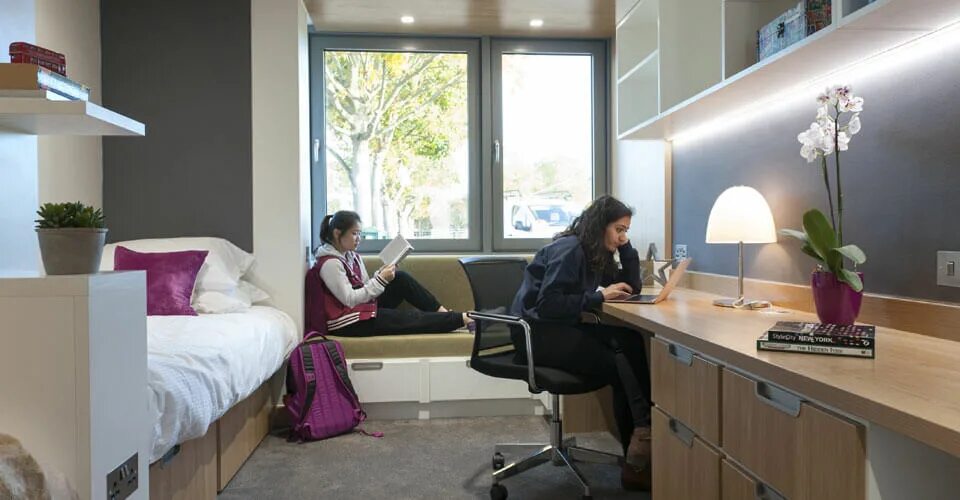 Boarding room