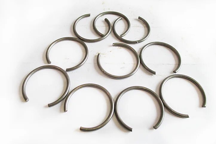 Стопорное кольцо skoda octavia a4. Ниссан кашкай стопорное кольцо внутреннего шруса. Стопорное кольцо привода mitsubishi. Стопорное кольцо шрус 2108. Стопорное кольцо внутреннего шруса.