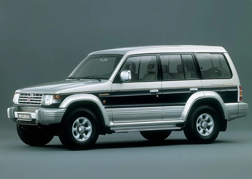 Митсубиси паджеро 2покаление. Митсубиси паджеро 2 поколения. Mitsubishi pajero 2. Mitsubishi pajero 2. Mitsubishi pajero 2 1991.