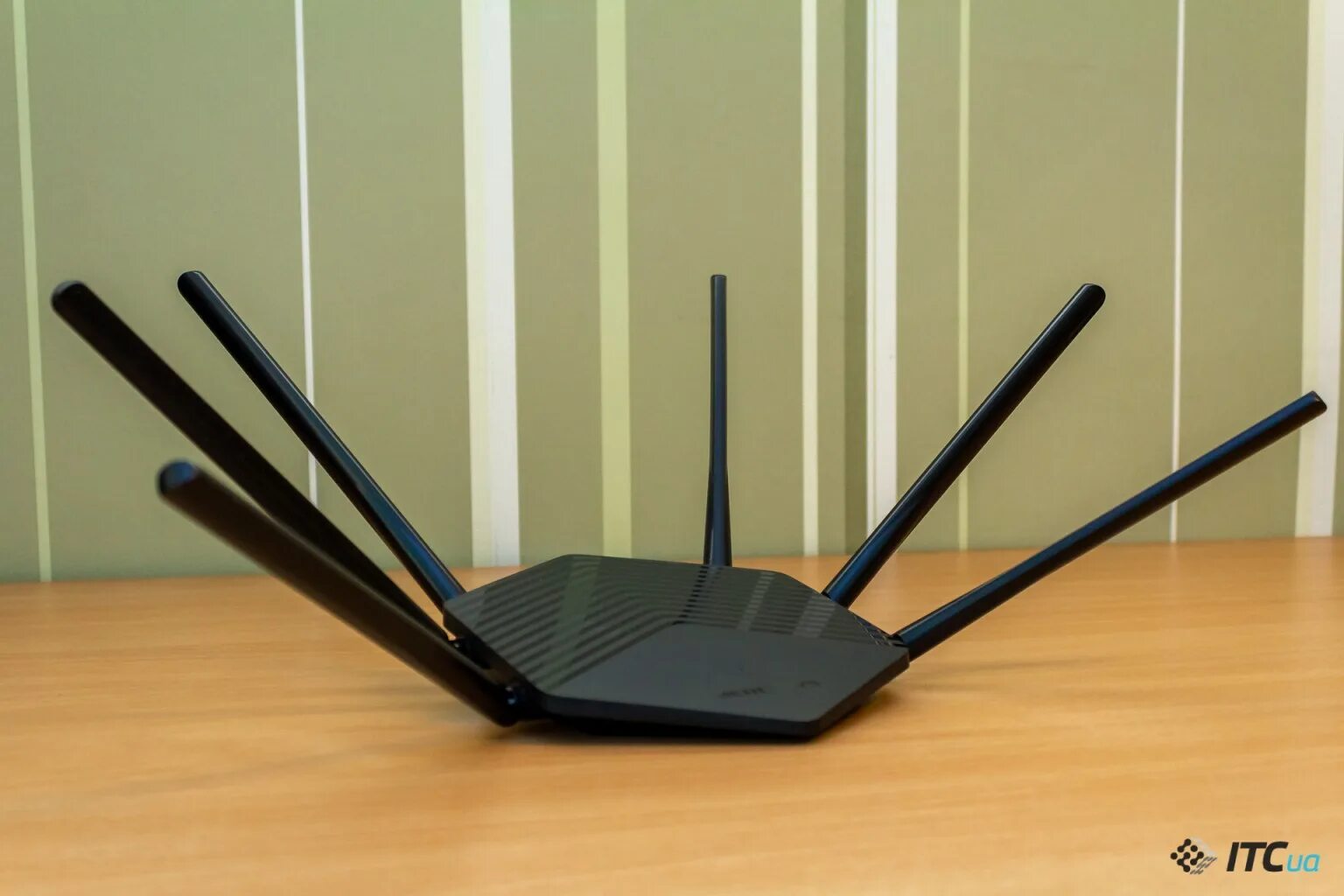 Wi fi роутер mercusys mr90x. Роутер mercusys mr50g. wi-fi роутер mercusys mr50g. wi-fi роутер mercusys mr50g, черный. роутер меркусис 6 антен.