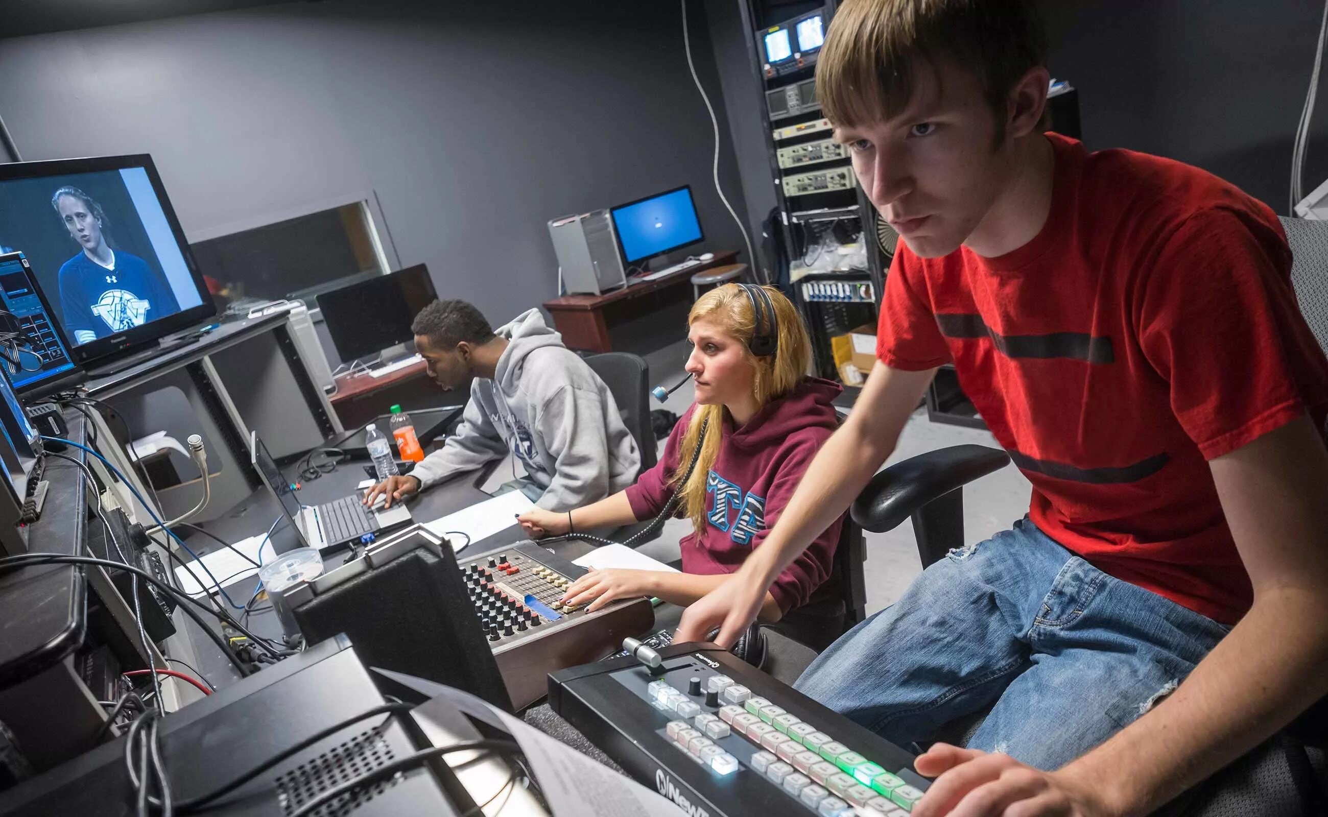 What programmes does bbc network radio