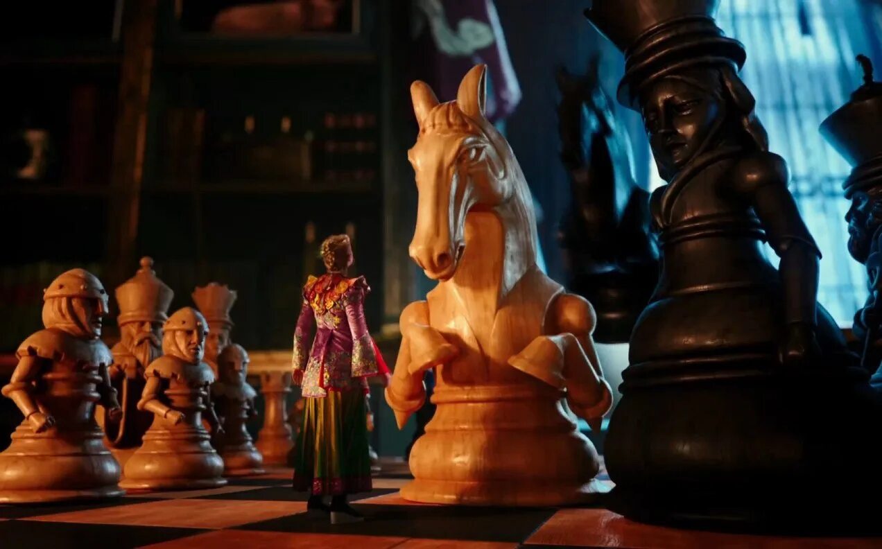 Tim burton alice шахматы. Алиса давай в шахматы. Девушка на шахматной доске. Картины на шахматную тематику. Королевы шахмат алиса в зазеркалье.