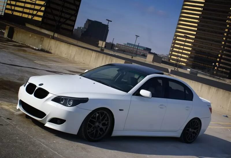 BMW 5 e60 белая. BMW м5 е60. БМВ м5 е60 белая. БМВ е60 м.