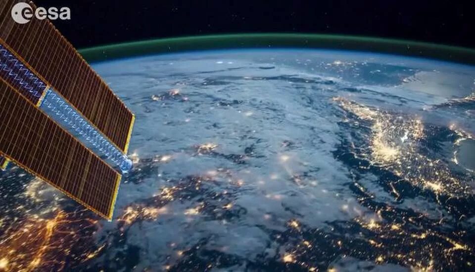 Спутник фото в реальном времени. Съемка земли со спутника. Прямая трансляция с МКС. Земля прямой эфир со спутника. Земля трансляция с МКС.